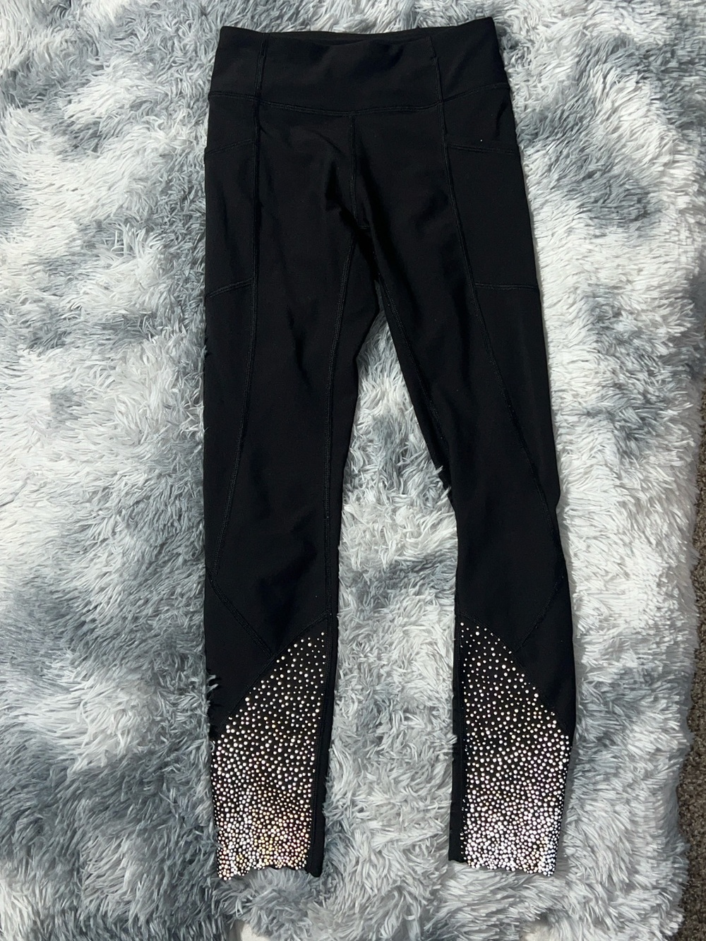 Women’s Lululemon Size 2 Black Leggings with Pockets and Reflective Accents